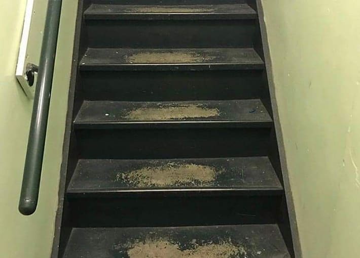 avant peinture intérieure escaliers Beauce